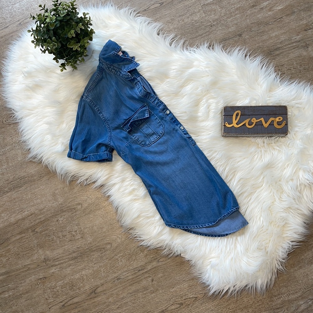 Short sleeves jeans top with pockets in front